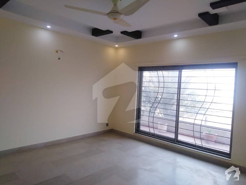 Leads Offer  One Kanal Brand new Upper Portion For Rent near Defence Raya Park  School