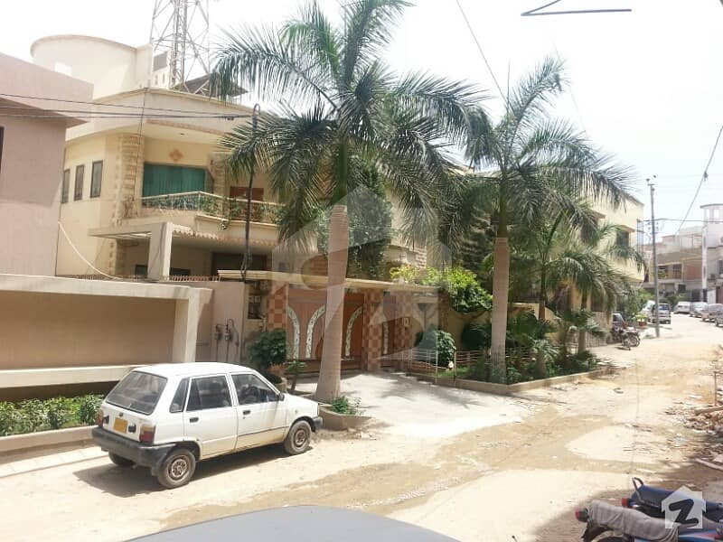 Duplex Lower Portion Leased Between 400 Sq Yd Bungalows Peaceful Neighborhood Complete Residential Area