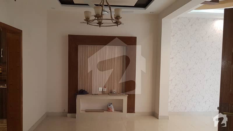 خدا بخش کالونی کینٹ لاہور میں 3 کمروں کا 5 مرلہ مکان 1. 3 کروڑ میں برائے فروخت۔