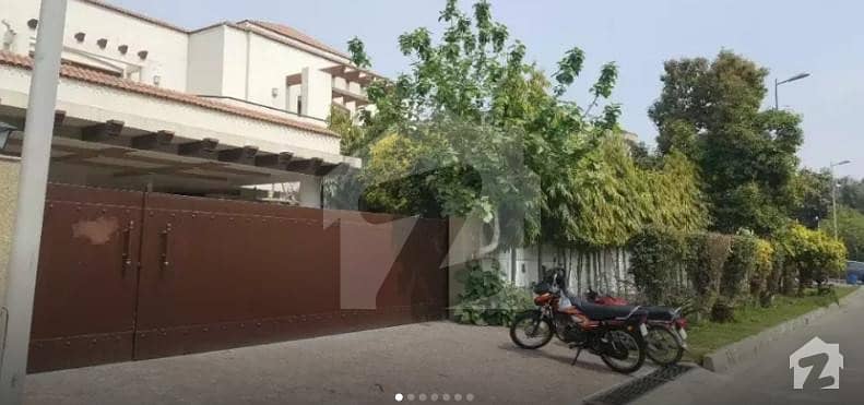 32 Marla General Villa House For Rent In Sarwar Colony Cantt Lahore