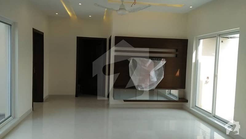 Super Hot Location 5 Marla House For Rent In DHA Lahore