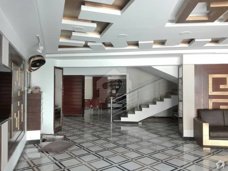 9th Floor Flat Is Available For Rent On Kashmir Road 9th Floor Flat Is Available For Rent On Kashmir Road