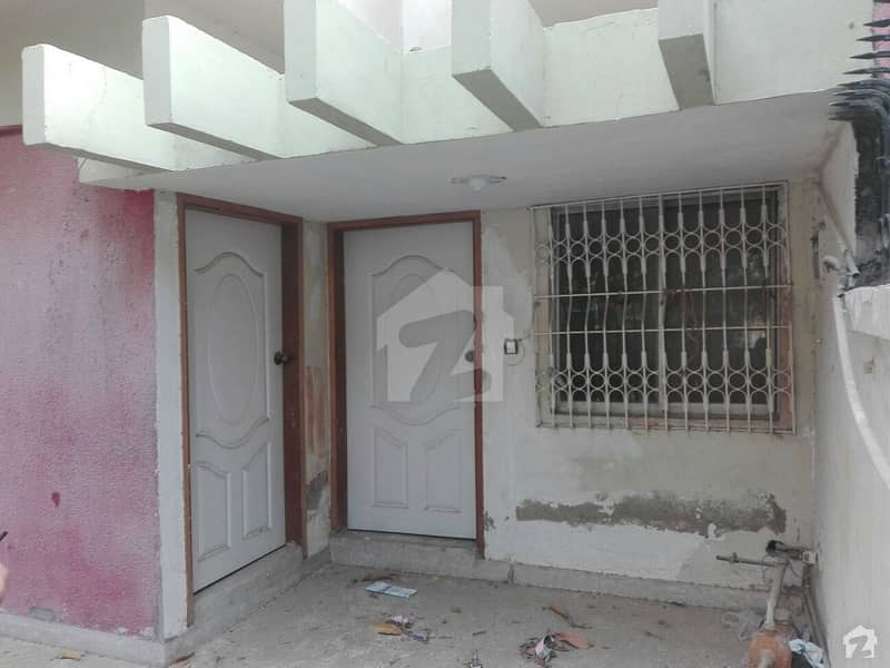 سکیم 33 کراچی میں 3 کمروں کا 5 مرلہ مکان 1. 35 کروڑ میں برائے فروخت۔