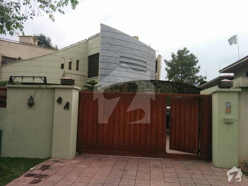 888 Yards Beautiful House For Rent In F-8 Islamabad