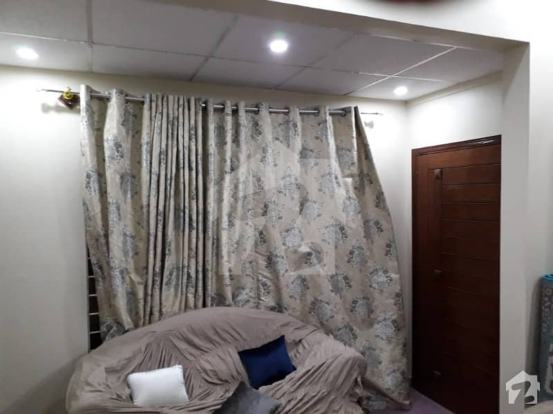 گلستانِِ جوہر ۔ بلاک 12 گلستانِ جوہر کراچی میں 3 کمروں کا 8 مرلہ مکان 2. 1 کروڑ میں برائے فروخت۔