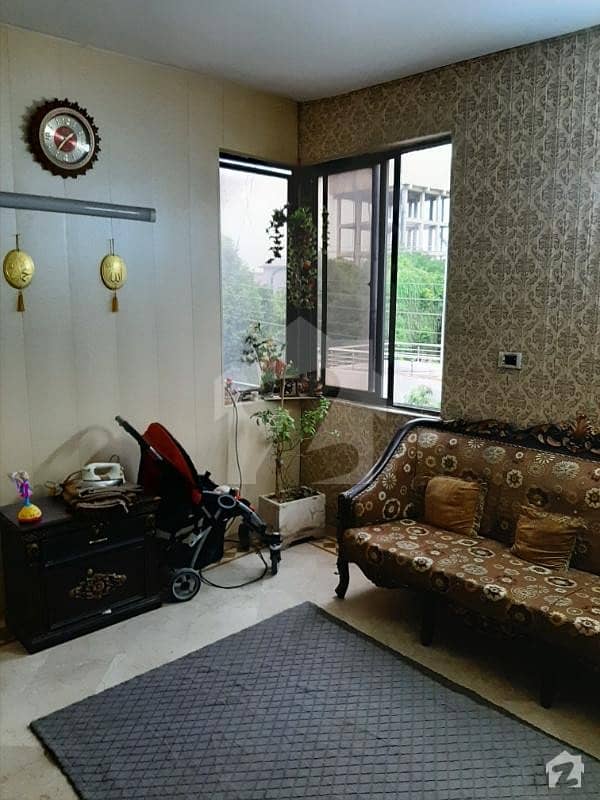 5 marla flat in canal view Lahore