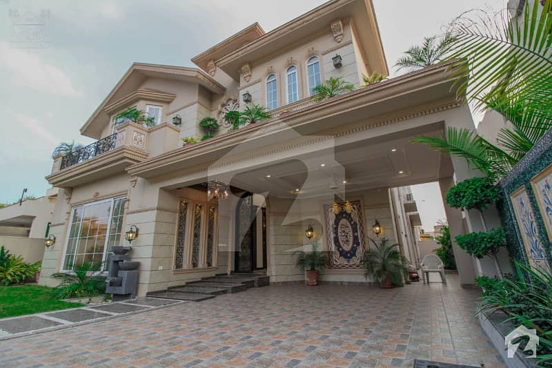 Luxury Spanish Banglow Luxury Spanish Banglow