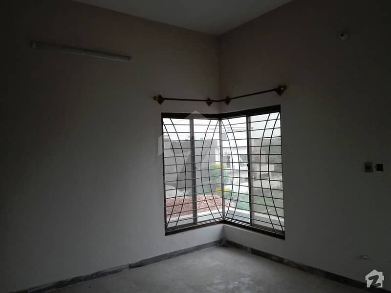 House Is Available For Rent In Kheyaban Tanveer