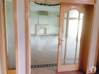 Beautiful Location Almost New House for Sale Beautiful Location Almost New House for Sale