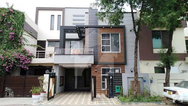 5 Marla Luxury Brand New House Near McDonald For Sale In BB Block 5 Marla Luxury Brand New House Near McDonald For Sale In BB Block