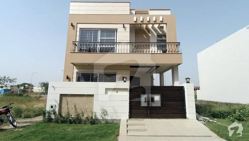 5 Marla New Luxury House For Sale In 9 Town Dha