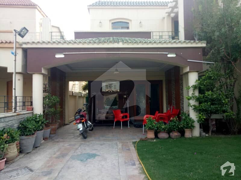 12 Marla House Located In Sector M7 Facing Park For Sale 12 Marla House Located In Sector M7 Facing Park For Sale