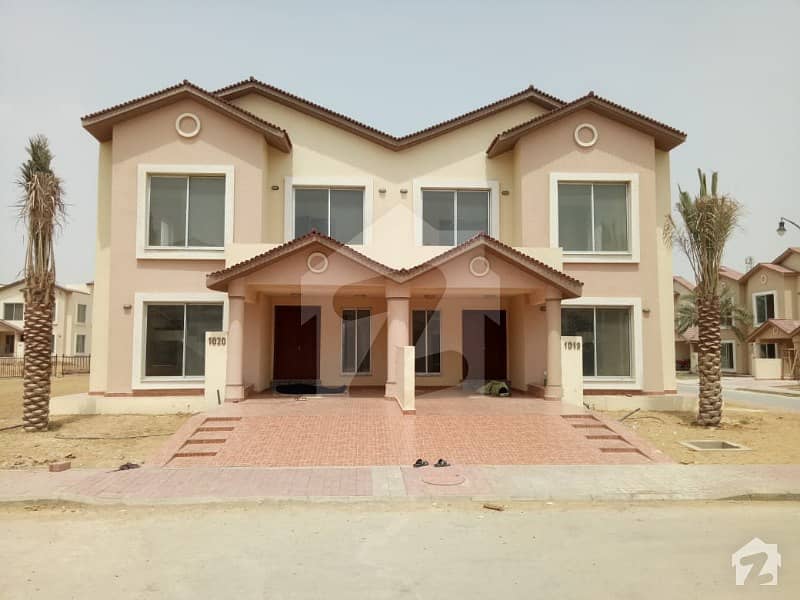 Near Park 3 Bed Iqbal Villa For Sale in Precinct 2