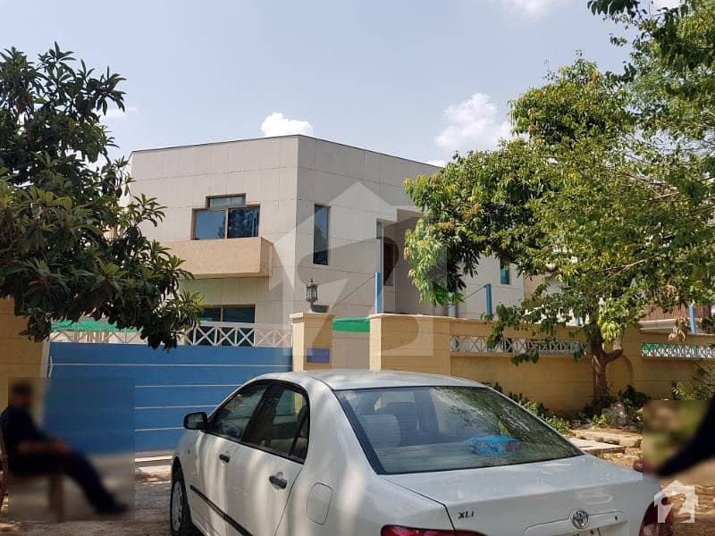2 Kanal Main Double Road Facing Green Belt House For Sale