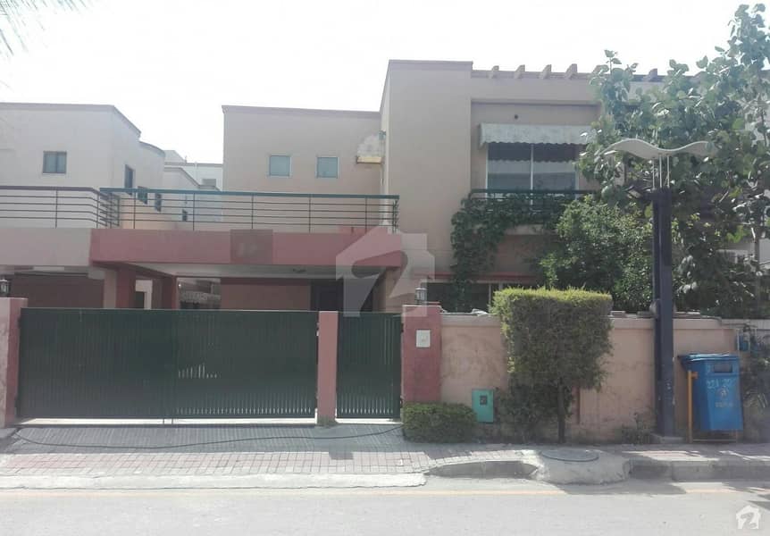 House Is Available For Sale In  Bahria Town - Safari Villas 3