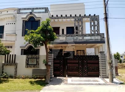Here Is A Good Opportunity To Live In A Well-Built House Here Is A Good Opportunity To Live In A Well-Built House