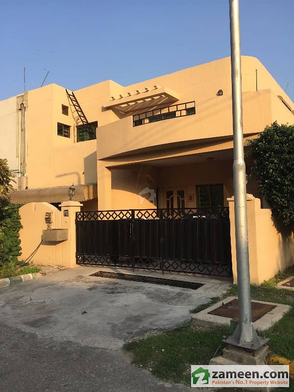 10 Marla 5 Bed Tipu Design Sd House For Sale