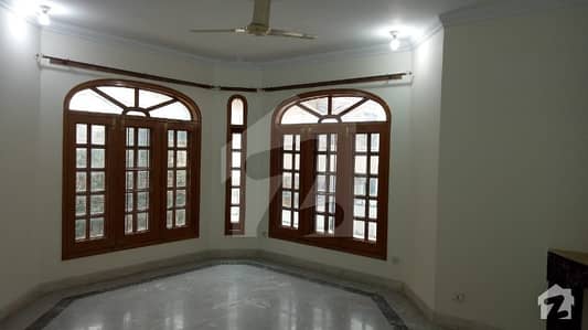 Good Location And Mint Condition Triple Story 600 Sq Yd House For Sale In I-8 Good Location And Mint Condition Triple Story 600 Sq Yd House For Sale In I-8