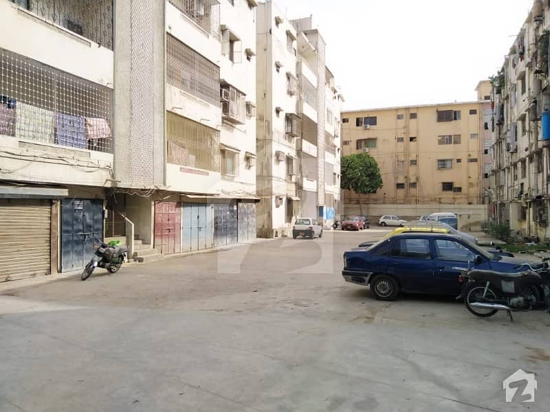 Ground Floor Flat For Sale In Center Of Karachi