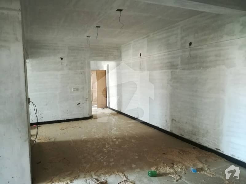 Brand New 3 Bed D/D Flat In New Project