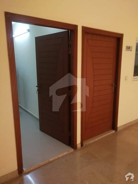 F-11 Apartment 04 Bedrooms For Rent