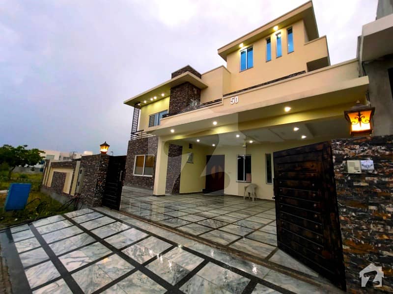 High Quality  1 Kanal Bungalow Is Available For Sale