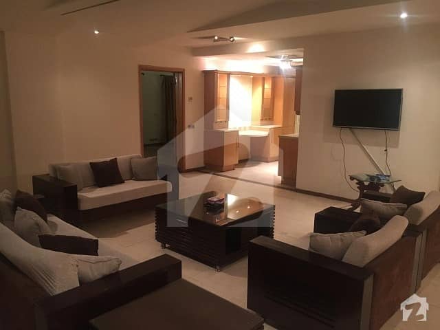 گلبرگ 3 گلبرگ لاہور میں 11 کمروں کا 2 کنال مکان 8 لاکھ میں کرایہ پر دستیاب ہے۔