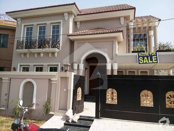 10Marla Bungalow available for RENT Located dha Phase 5 K block