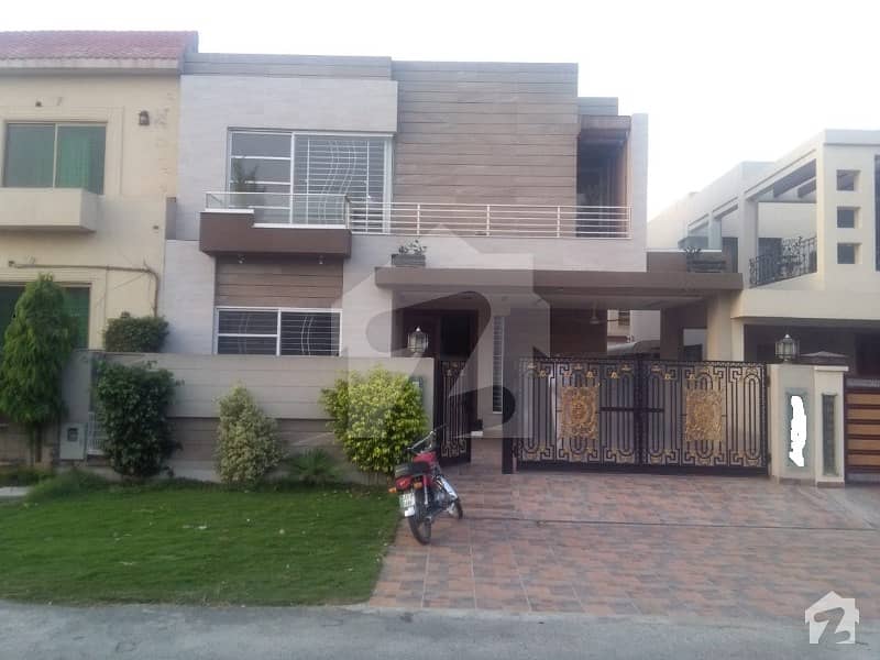 10Marla  Bungalow available for rent   Located DHA Phase 5 D block