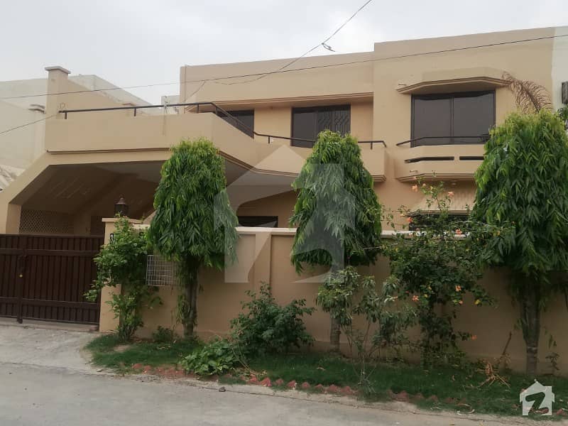 عسکری لاہور میں 3 کمروں کا 10 مرلہ مکان 65 ہزار میں کرایہ پر دستیاب ہے۔