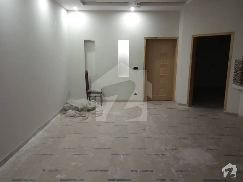 10 Marla Upper Portion In D Block Of Canal Garden Lahore For Rent