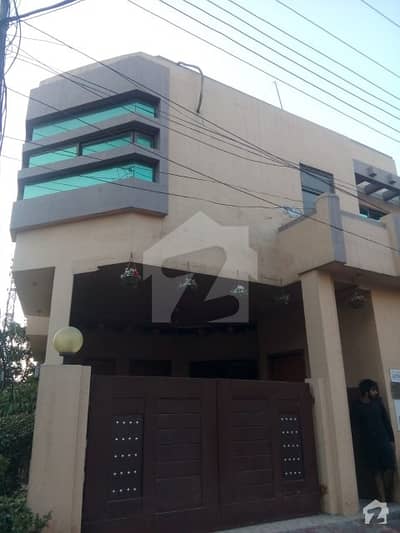5. 5 marla corner house in canal berg canal view Lahore