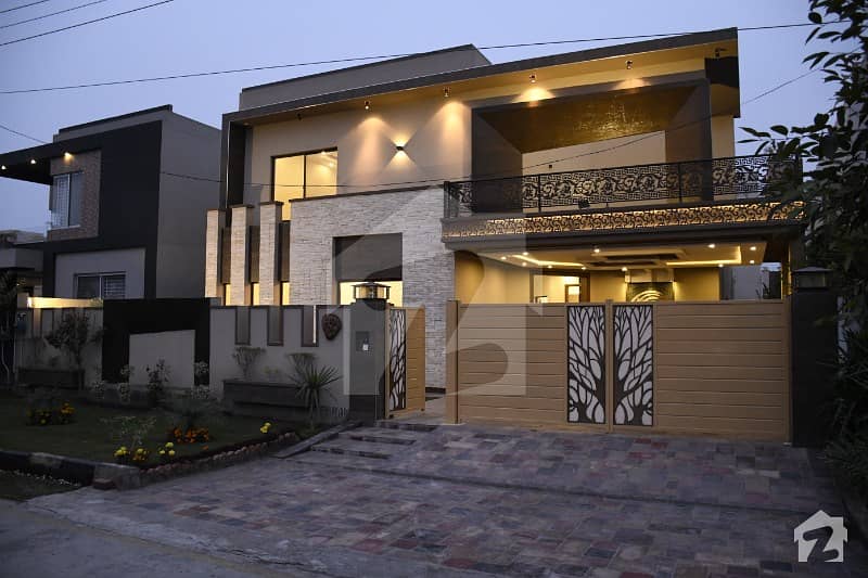 High End Extravagant 1 Kanal Brand New House Is Available For Sale