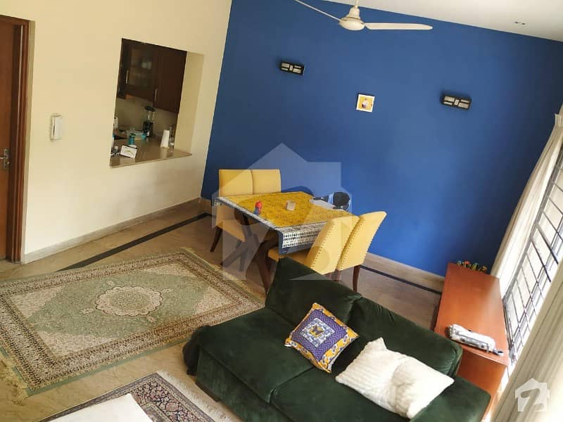 پی اے ایف آفیسرز کالونی کینٹ لاہور میں 4 کمروں کا 1 کنال مکان 1.5 لاکھ میں کرایہ پر دستیاب ہے۔
