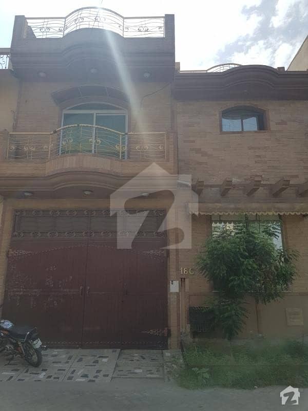 سلی ٹاؤن لاہور میں 5 کمروں کا 6 مرلہ مکان 1.35 کروڑ میں برائے فروخت۔