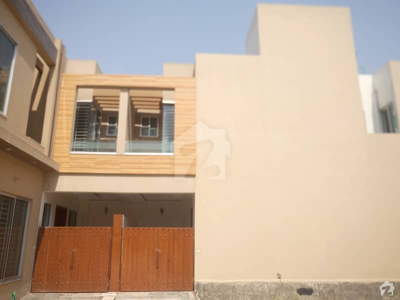 Here Is A Good Opportunity To Live In A Well- Build Brand New House