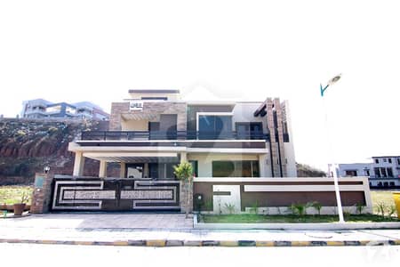 1 Kanal Bungalow At Outstanding Location For Sale 1 Kanal Bungalow At Outstanding Location For Sale
