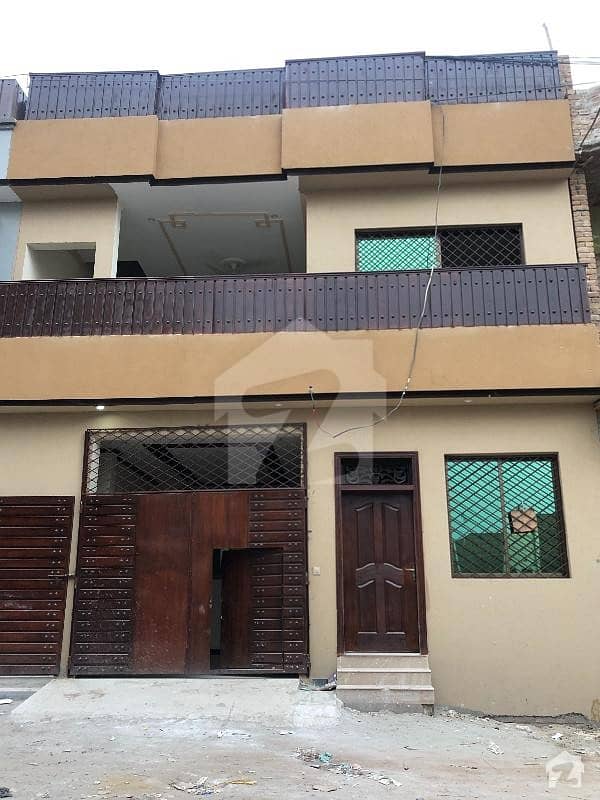 ارباب سبز علی خان ٹاؤن ورسک روڈ پشاور میں 6 کمروں کا 5 مرلہ مکان 1 کروڑ میں برائے فروخت۔