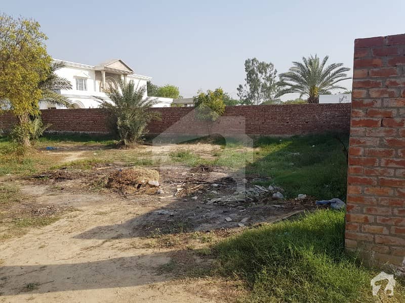 4 Kanal Plot For Farm House Available For Sale On Bedian Road