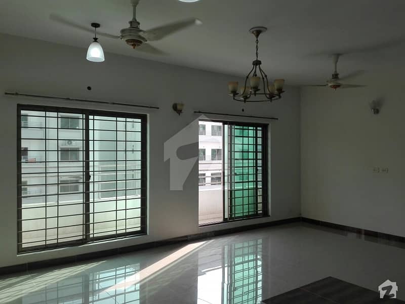 2nd Floor Flat Is Available For Sale In Askari 11