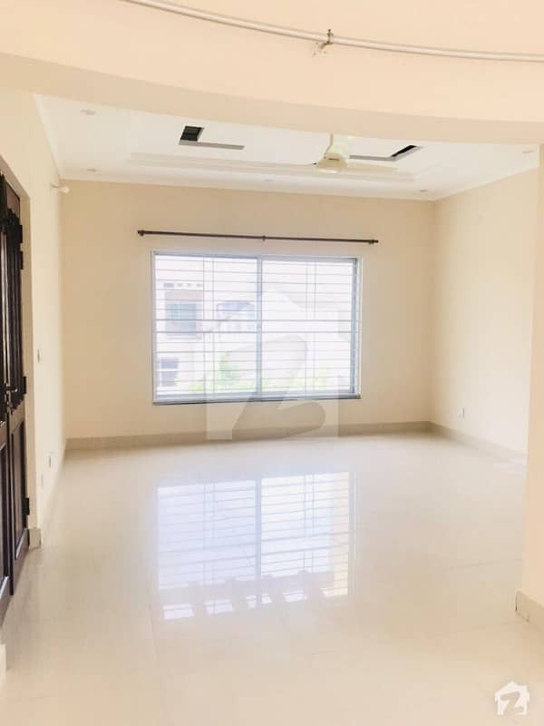 1 Kanal New Royal Place Out Class Modern Luxury Upper Portion For Rent  In Dha Phase 4 Lahore