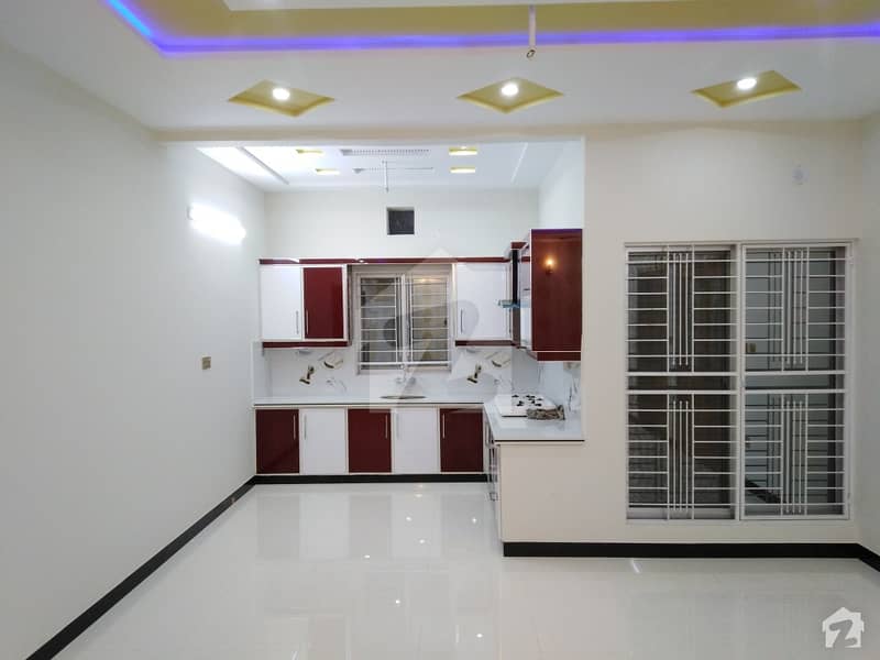 Well-Built House Available On Good Location Well-Built House Available On Good Location
