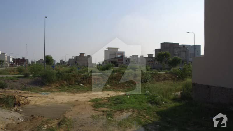 ڈی ایچ اے 9 ٹاؤن ۔ بلاک سی ڈی ایچ اے 9 ٹاؤن ڈیفنس (ڈی ایچ اے) لاہور میں 5 مرلہ رہائشی پلاٹ 65 لاکھ میں برائے فروخت۔