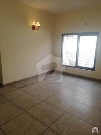 10 MARLA FULL HOUSE WITH BASEMENT IN DHA PHASE 3 BLOCK Z 10 MARLA FULL HOUSE WITH BASEMENT IN DHA PHASE 3 BLOCK Z