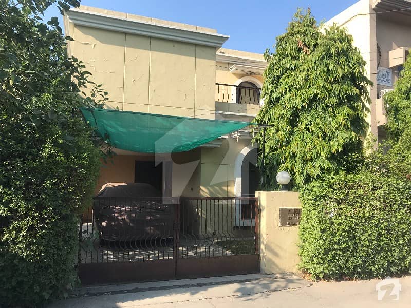 Gulberg 3 Near Mm Alam Road Excellent Used House For Sale