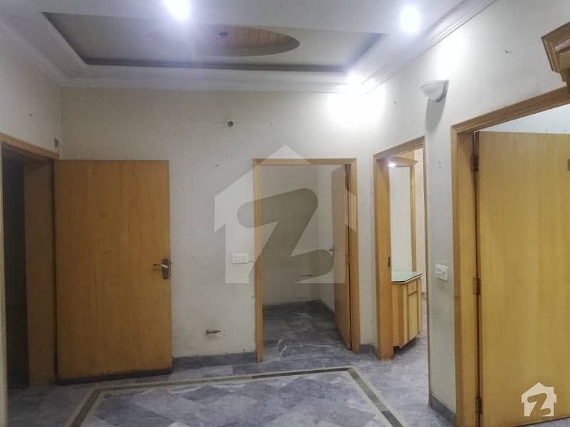 10 Marla Lower Portion For Rent In Wapda Town Phase 2