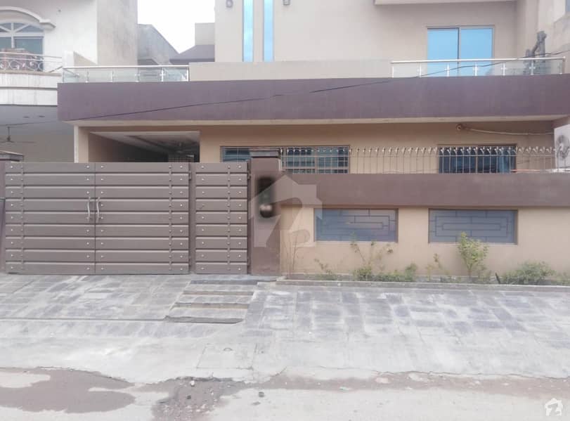 10 Marla House Is Available For Sale 10 Marla House Is Available For Sale