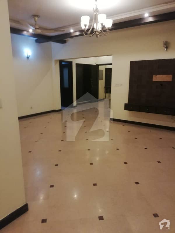 Dha Phase 5 One Kanal Upper Portion With Separate Gate For Rent