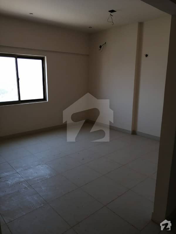 Saima Jinnah Avenue Flat For Sale