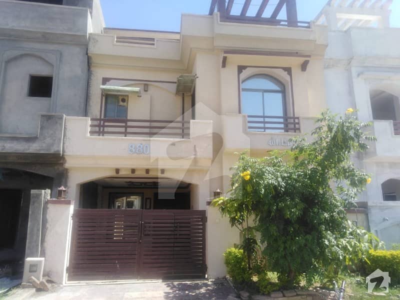 Park Facing 5 Marla Double Storey 3 Bed 3 Bath Drawing Tv Lounge Servant Quarter Gas